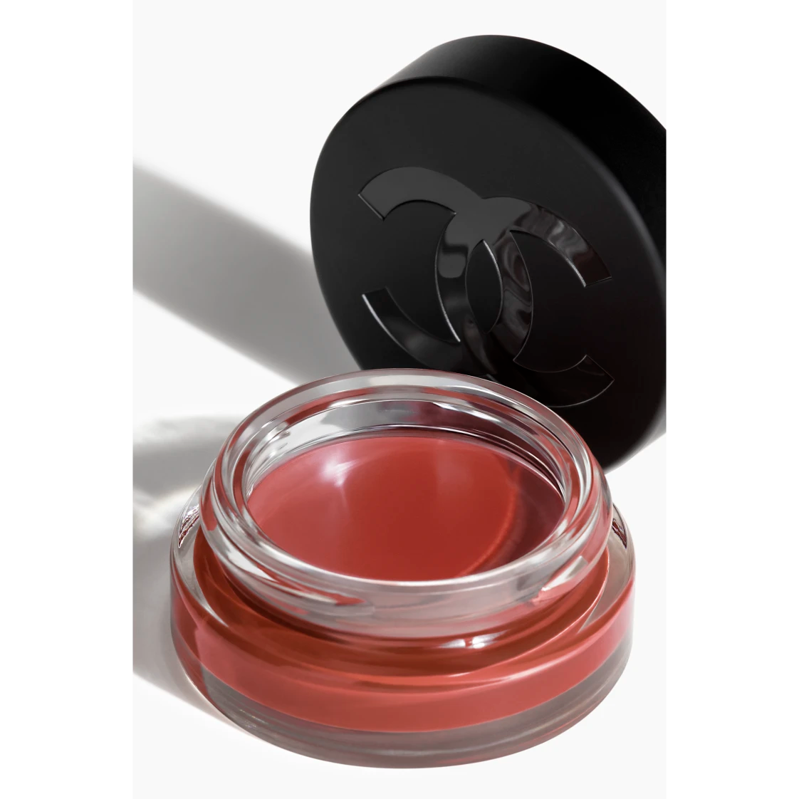 N°1 DE CHANEL LIP AND CHEEK BALM - Skincare - 6.5g - CHANEL - product.packShot.APPLICATION_VISUAL_2  carousel dot carousel dot carousel dot carousel dot carousel dot N°1 DE CHANEL LIP AND CHEEK BALM